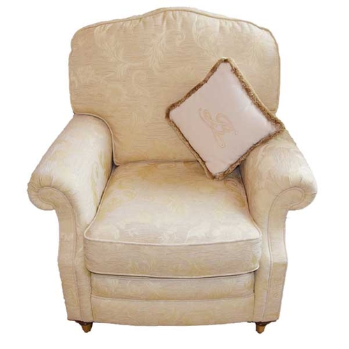 110 - A Very Good Upholstered Living Room Suite on Castors (with extra covers)