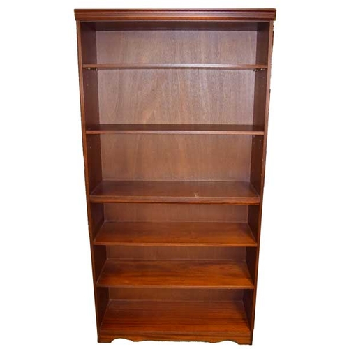 236 - A Very Good Set of Open Mahogany Bookshelves