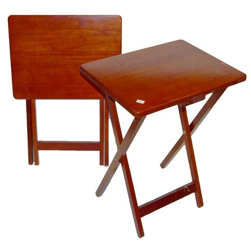 478 - A Nice Pair of Small Folding Tables