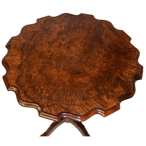 797 - A Very Nice Victorian Burr Walnut Occasional Table