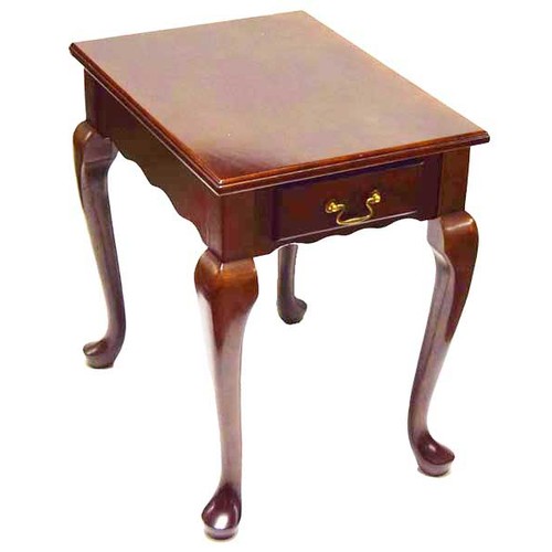 193 - A Nice Sized Occasional/Lamp Table, End Drawer