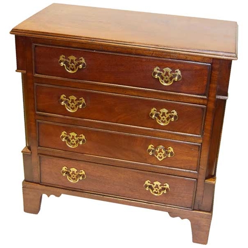 64 - A Nice Bachelors Mahogany Chest of Four Drawers