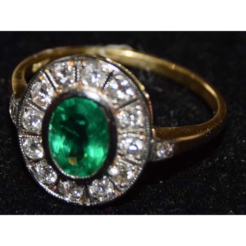 510 - A Very Nice 18ct Gold Emerald and Diamond Cluster Ring