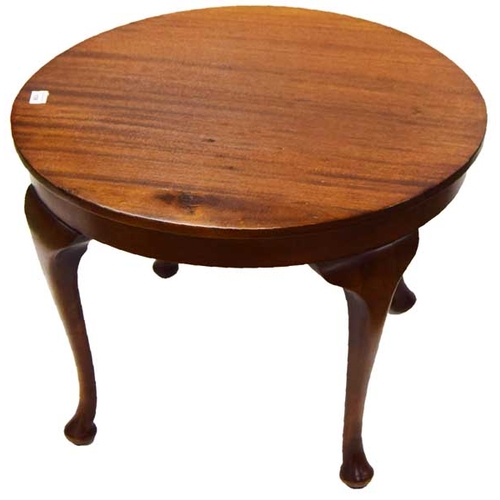 119 - A Circular Mahogany Coffee Table