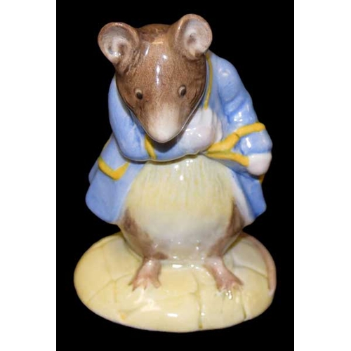 425 - A Royal Albert Figure 'Gentleman Mouse'