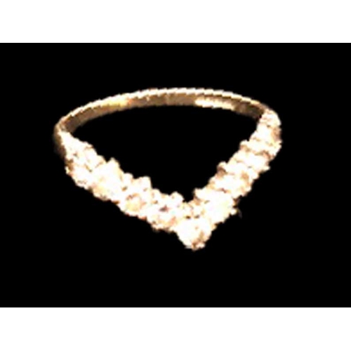 621 - A 9ct Gold Cubic Zircona Ring