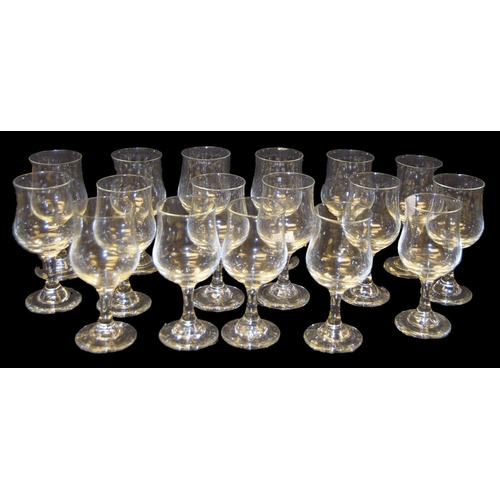 309 - A Lot of 16 Stemmed Glasses