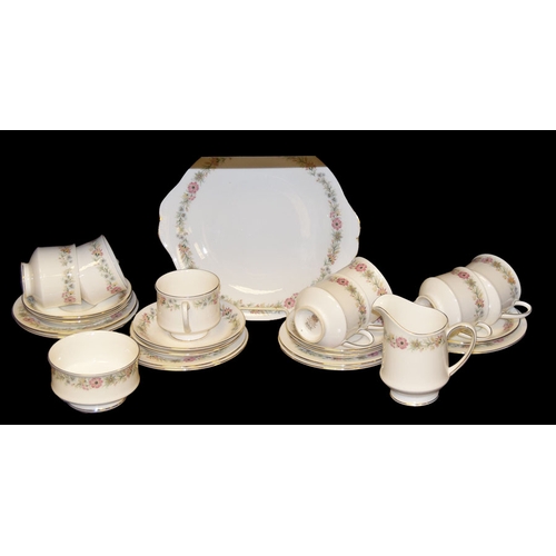 312 - A Paragon China 'Belinda' Teaset