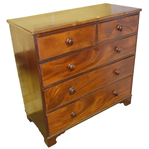 325 - A Very Nice Victorian Mahogany Chest of Five Drawers