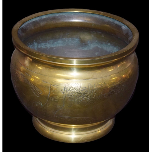 319 - A Very Good Heavy Circular Brass Flower Pot