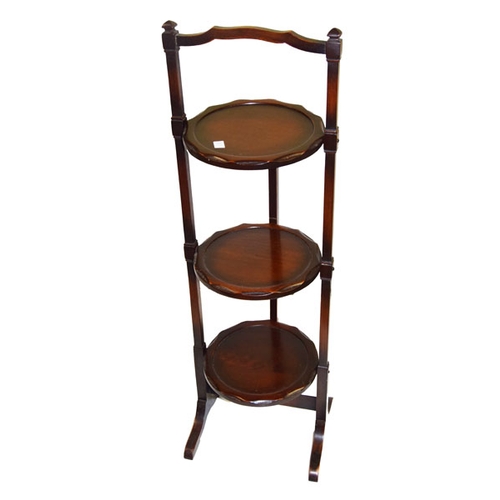 123 - A Nice Mahogany Folding Cakestand