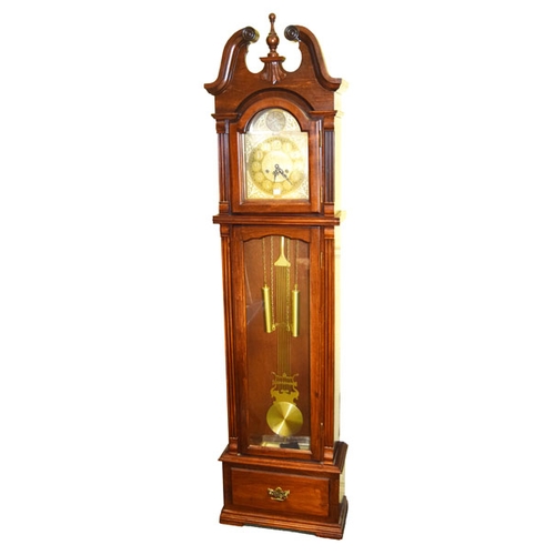 20 - A 'Tempus Fugit' Granddaughter Clock