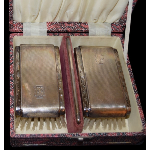 270 - A Pair of Gents Silver Hair Brushes and Comb, Birmingham 1947