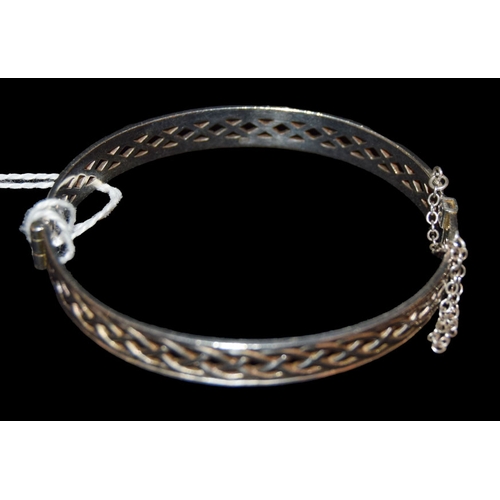 814 - A Silver Bangle