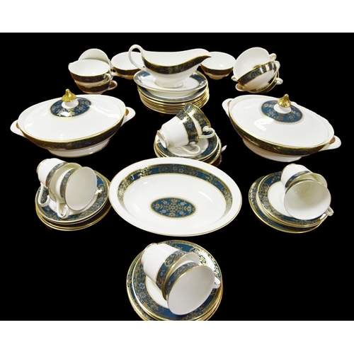 651 - A Very Nice Royal Doulton 'Carlyle' Tea and Salad Set