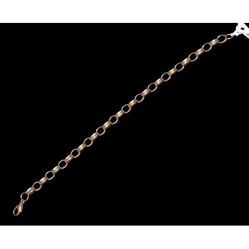 777 - A Heavy 9ct Gold Bracelet