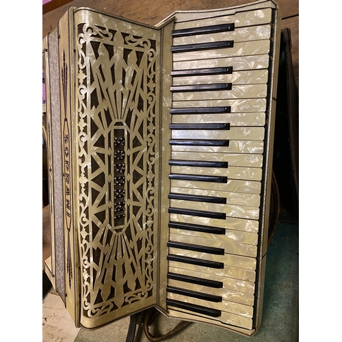 120 - 120 Base Italian Soprani Accordion - working, requires a service