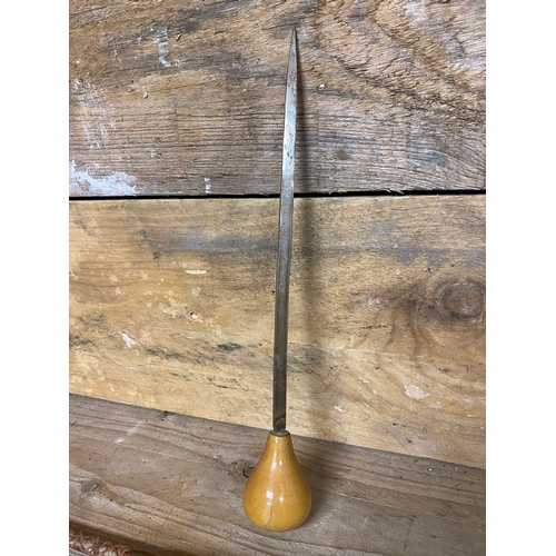 137 - Riding Crop with Concealed Thrusting Blade