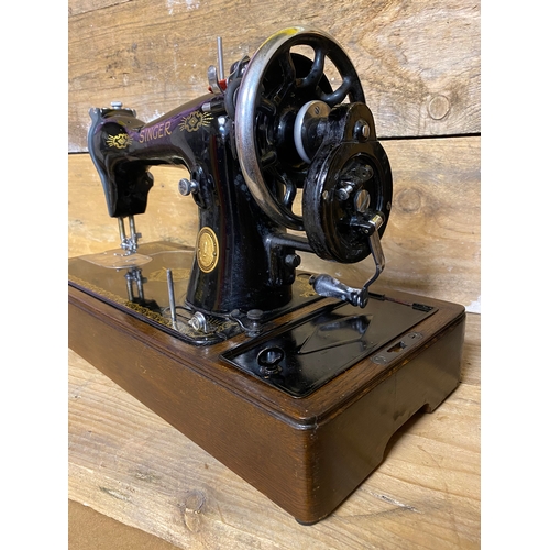 144 - 1953 Singer Sewing Machine 'EH' Serial with Hand Crank and Accompanying Tools, Oil and Needles - wor... 