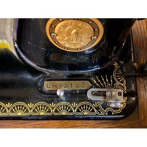 144 - 1953 Singer Sewing Machine 'EH' Serial with Hand Crank and Accompanying Tools, Oil and Needles - wor... 