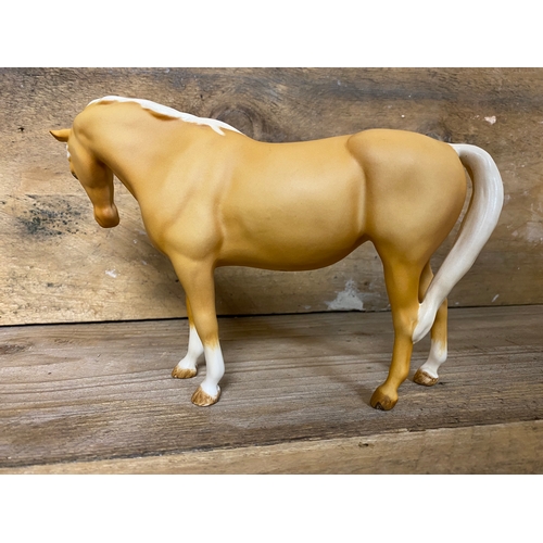 251 - Beswick Matt Palomino Horse Figurine