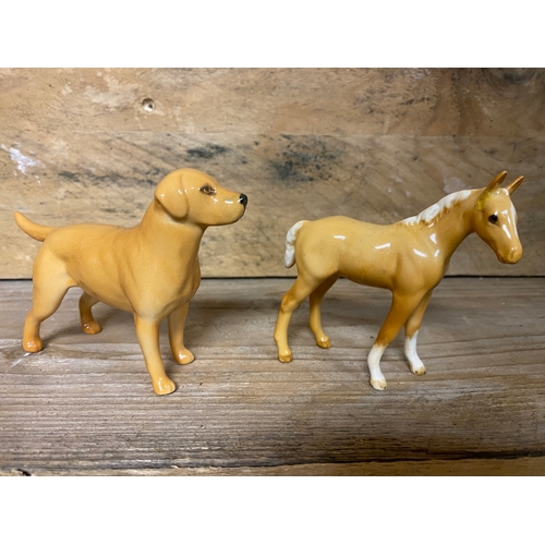 257 - Beswick Palomino Foal and Retriever Figurines