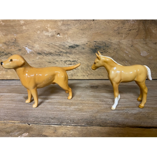 257 - Beswick Palomino Foal and Retriever Figurines