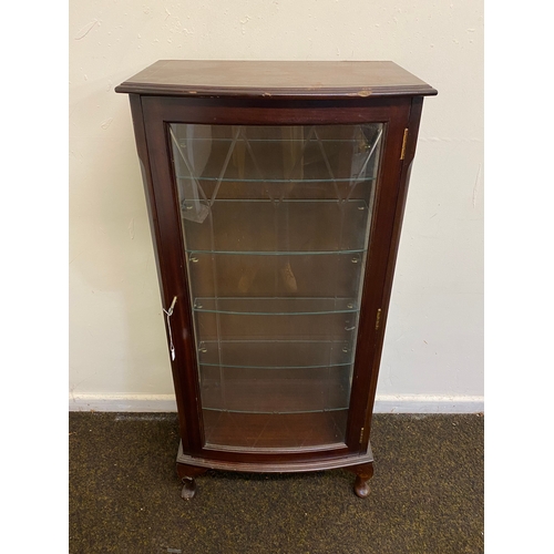 441 - 5-Tier Cabinet with Glass Shelves and Key