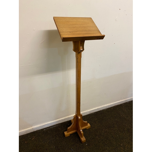 464 - Wooden Lectern