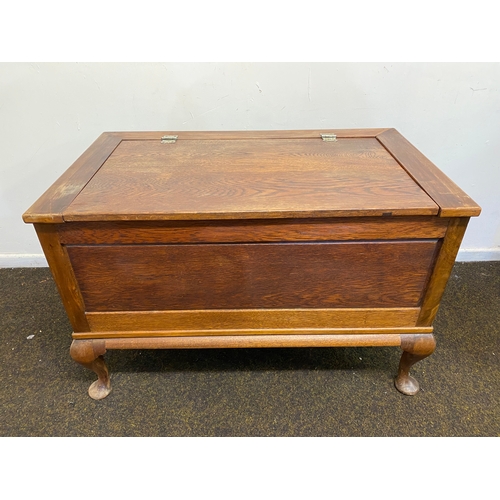 468 - Solid Hardwood Blanket Chest on Cabriole Legs