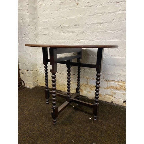 491 - Edwardian Collapsable Dining Table with Barley Twist Legs