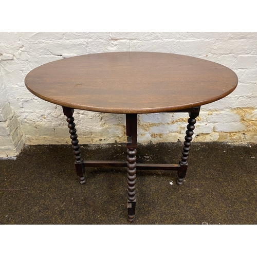 491 - Edwardian Collapsable Dining Table with Barley Twist Legs