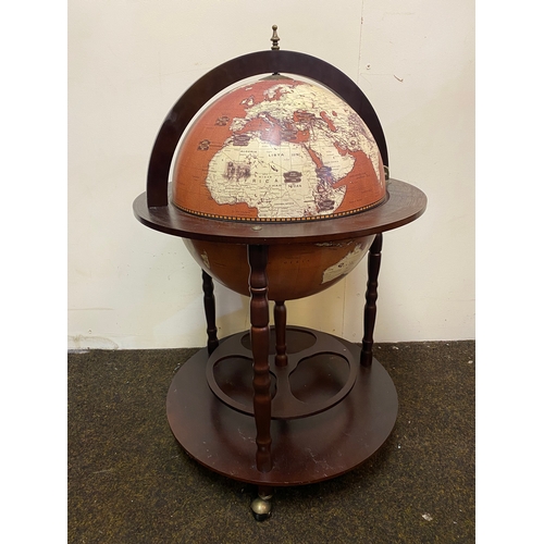 526 - Large Drinks Globe with Decorative Interior