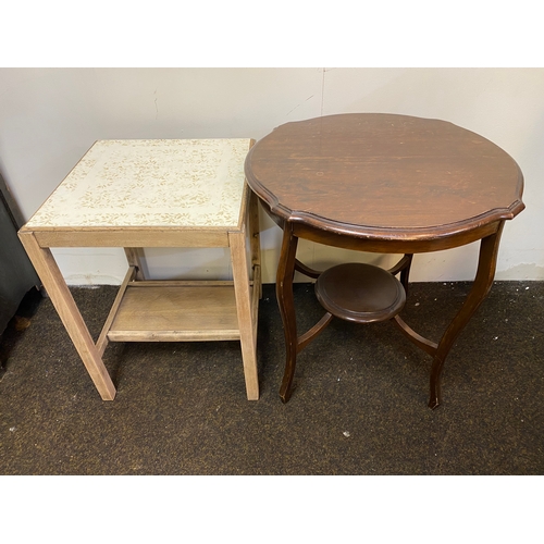 527 - Pair of Mid Century Tables