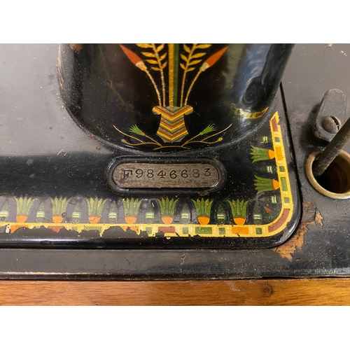 542 - Scottish Singer Sewing Machine and Table, Dated 1910 F Serial Number