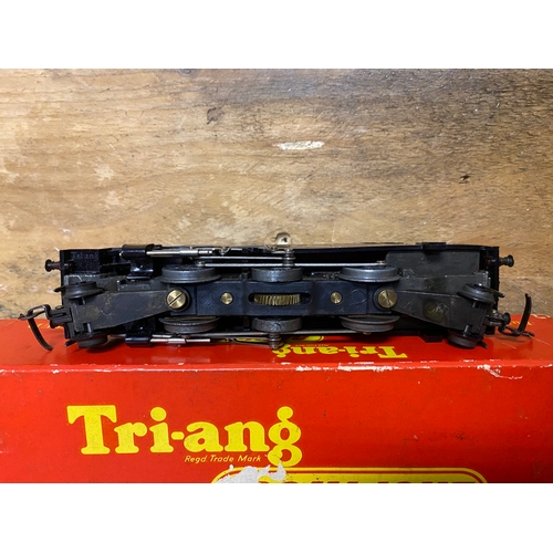 63 - Tri-ang Railways Boxed 00 Gauge R59 2-6-2 Tank Loco, Black Livery