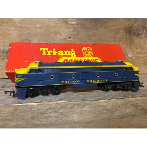 65 - Tri-ang Railways 00 Gauge Double Ended Diesel Loco (R.159) Boxed