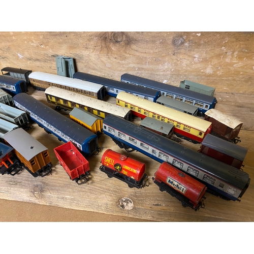 73 - Large Tri-ang 00 Gauge Railway Collection