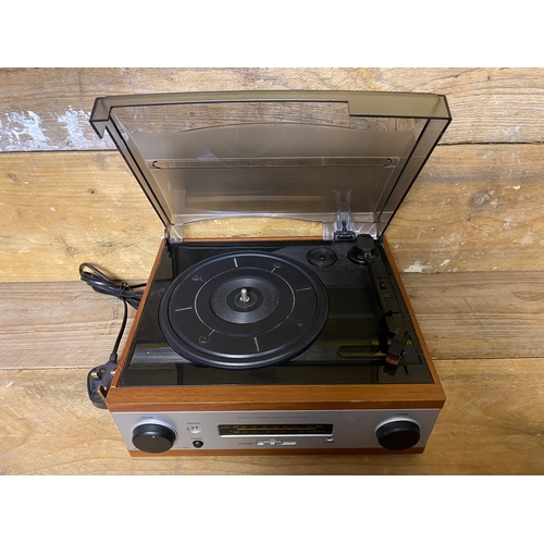 79 - Stereo Integrated Turntable