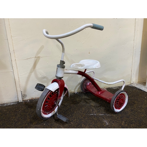 353 - Vintage 1950's/60's Tri-ang Childs Tricycle