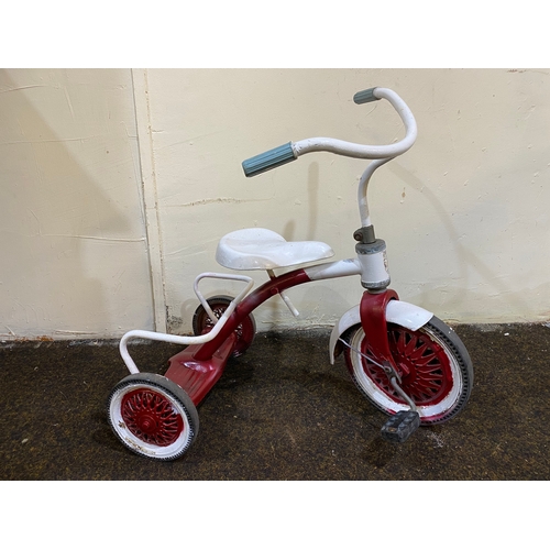 353 - Vintage 1950's/60's Tri-ang Childs Tricycle