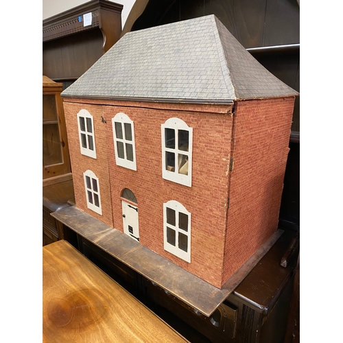 356 - Large Dolls House