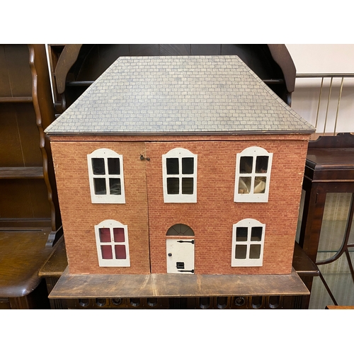 356 - Large Dolls House