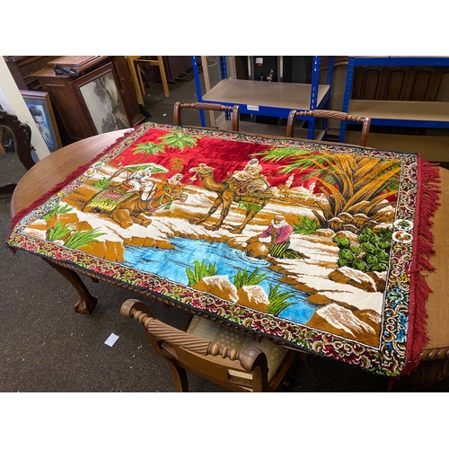 29 - Rug Depicting Middle Eastern Scene, 100 x 141cm