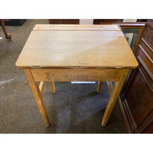 404 - Vintage Single School Desk