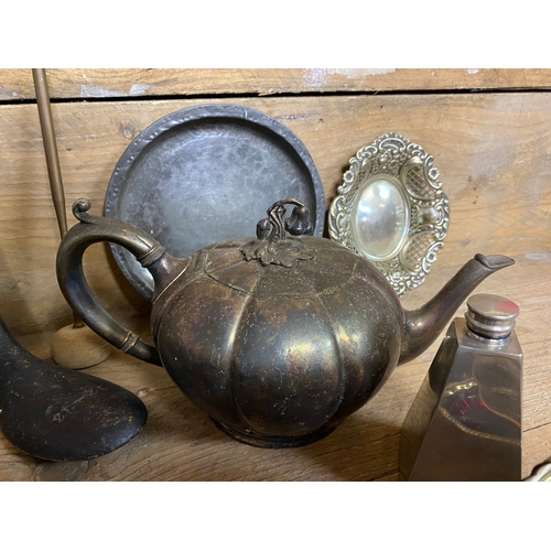 38 - Large Collection of Metalware to include Copper, Pewter, Cast Iron and Brass