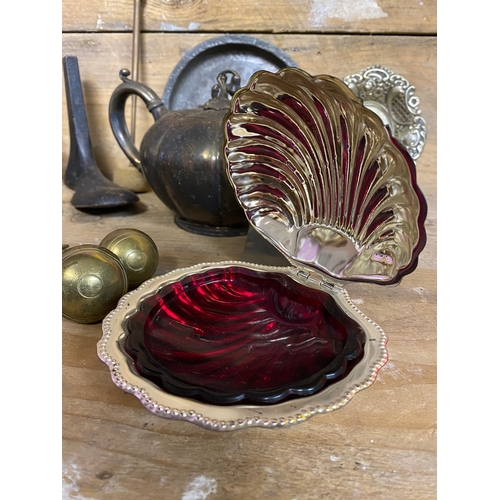 38 - Large Collection of Metalware to include Copper, Pewter, Cast Iron and Brass