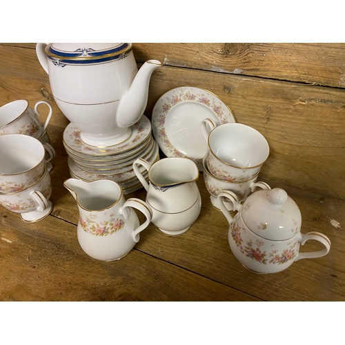 109 - Collection of Noritake Serveware