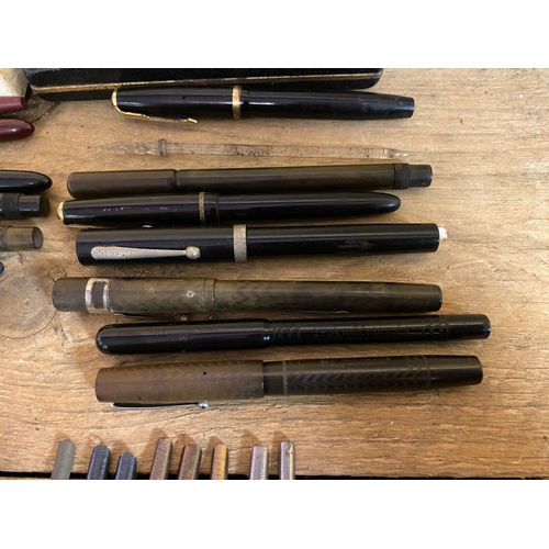 231 - Quantity of Collectible Pens, Boxes and Nibs (AF)