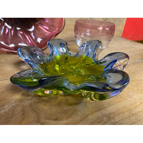 248 - Collection of Art Glass Bowls